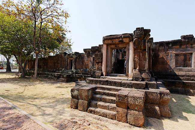 04-Prasat Sa Kamphaeng Yai-002